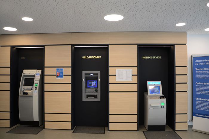 VR-Bank Ostalb eG - SB-Geschäftsstelle Unterkochen - 8 Fotos - Aalen  Unterkochen - Rathausplatz | golocal