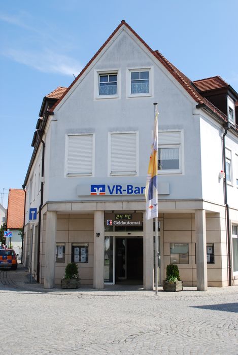 VR Bank Erlangen-Höchstadt-Herzogenaurach - Filiale Adelsdorf - 4 Fotos -  Adelsdorf in Mittelfranken - Marktplatz | golocal